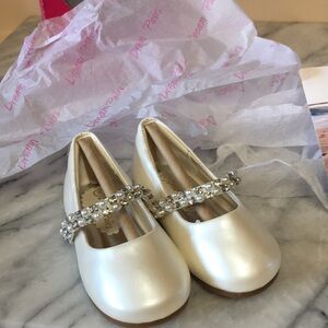 Dream Pairs Ivory Shoes with Rhinestone Strap